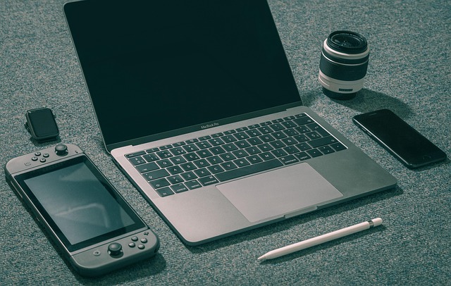 Pré-venda do iPhone Duo começa nesta sexta-feira; confira os preços do novo celular dobrável da Apple